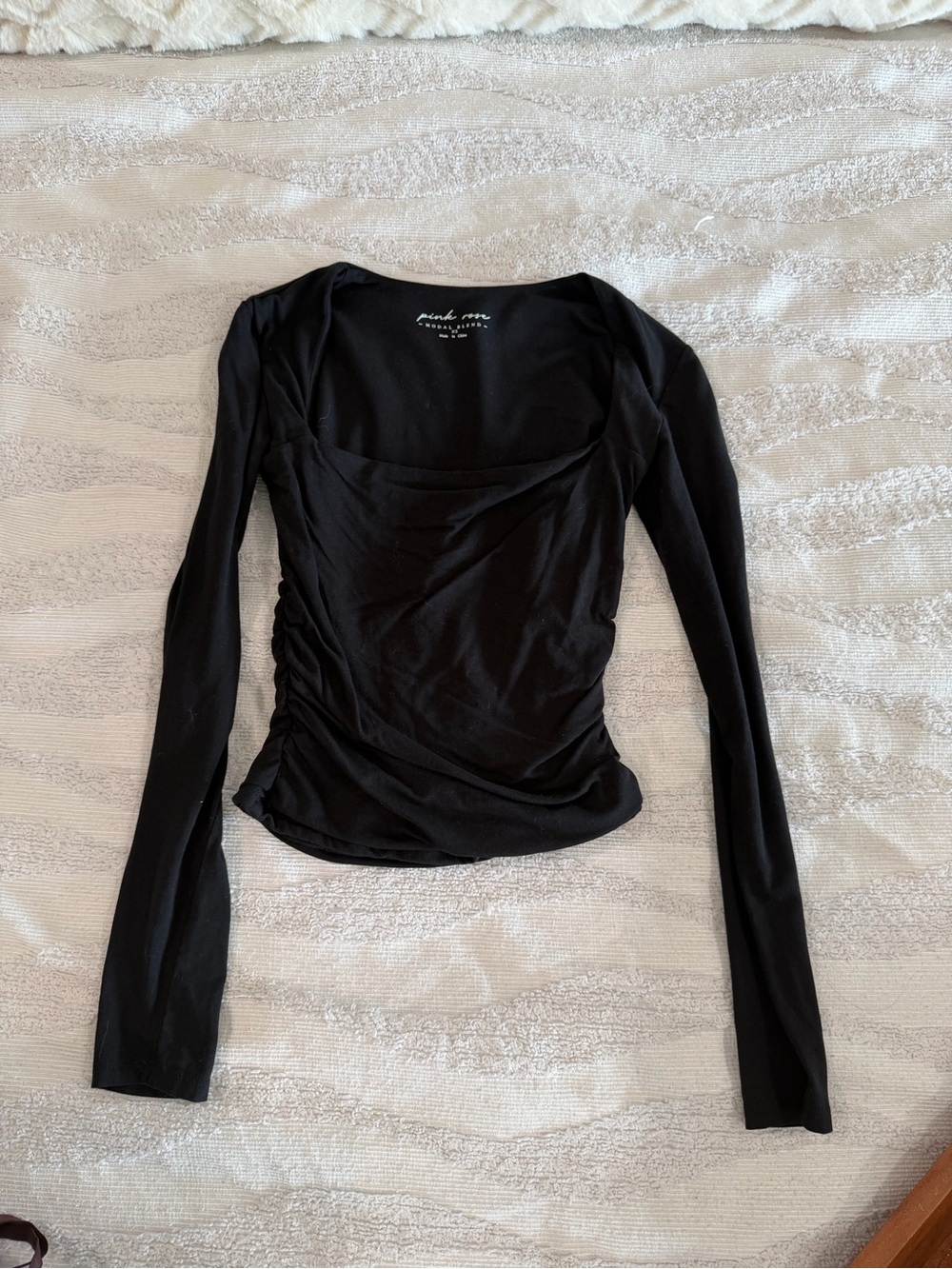 Pink Rose Black Long Sleeve Scoop-Neck Ruched Side Top